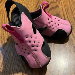 Nike Infant Size 5 Sandals